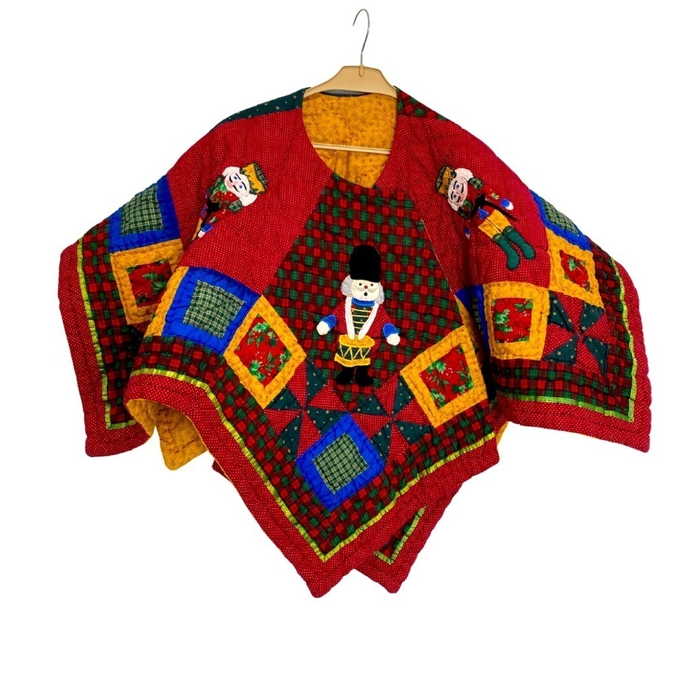 Women’s Christmas Quilted Shall, Medium/Large